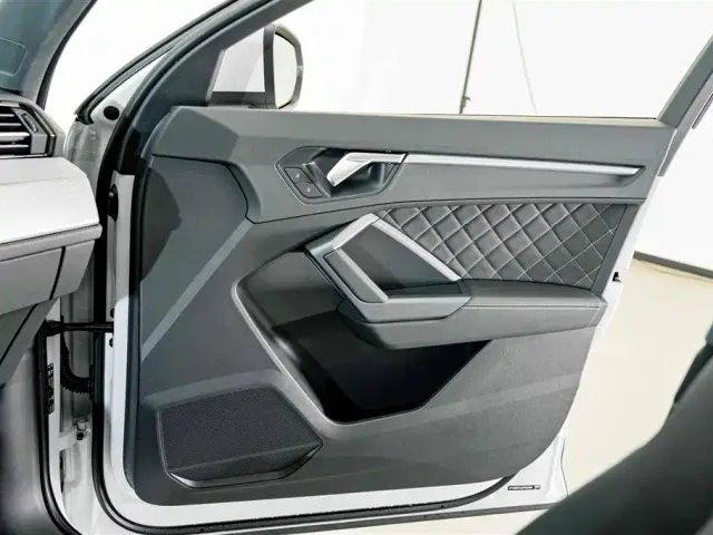 Audi Q3 — Фото автомобиля 15
