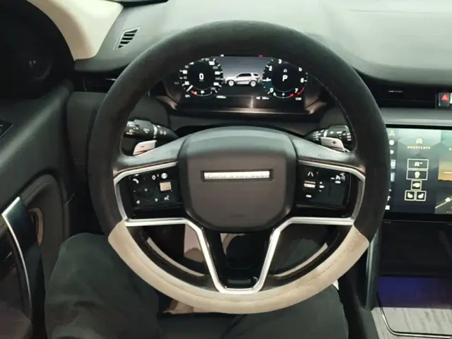 Land Rover Discovery Sport — Фото автомобиля 10