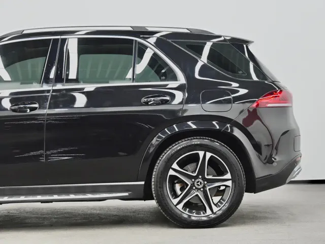 Mercedes-Benz GLE-Class — Фото автомобиля 23