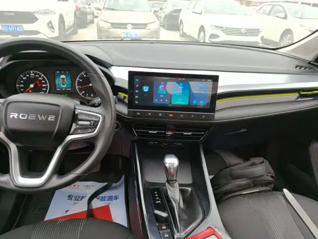 Roewe i5 — Фото автомобиля 12