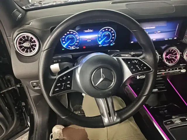 Mercedes-Benz EQB — Фото автомобиля 10