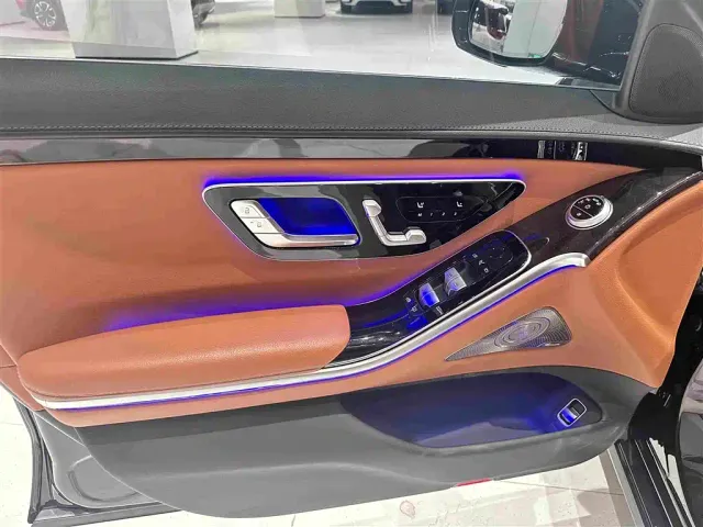 Mercedes-Benz S-Class — Фото автомобиля 10