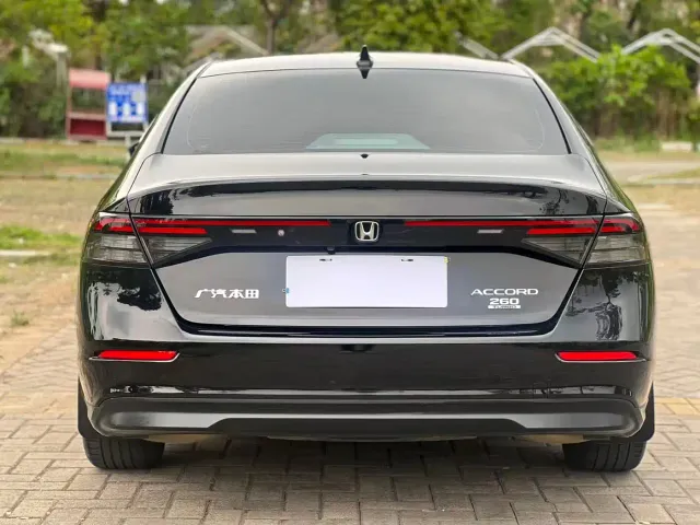 Honda Accord — Фото автомобиля 17