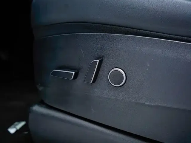 Tesla Model Y 2022 Facelift Rear-Wheel Drive Version — Фото автомобиля 14