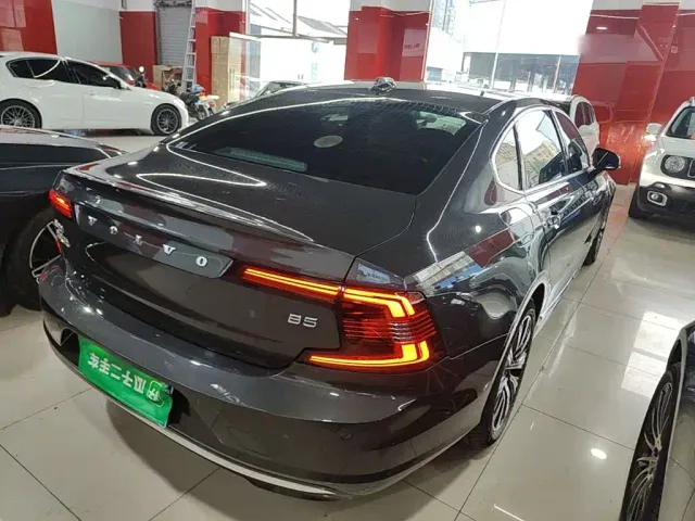Volvo S90 — Фото автомобиля 6