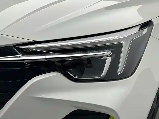 Roewe i6 MAX — Фото автомобиля 17