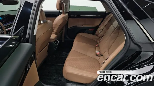 Hyundai Grandeur Grandeur (GN7) 3.5 Бензин 2WD — Фото автомобиля 12