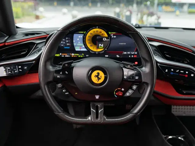 Ferrari SF90 — Фото автомобиля 12