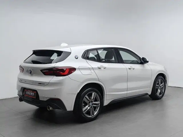BMW X2 — Фото автомобиля 2