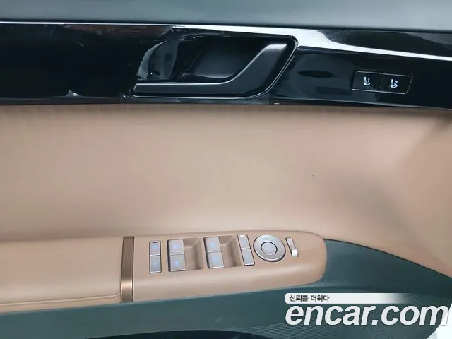 Hyundai Grandeur GN7 — Фото автомобиля 28