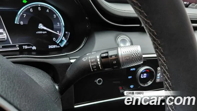 Genesis GV70 — Фото автомобиля 30