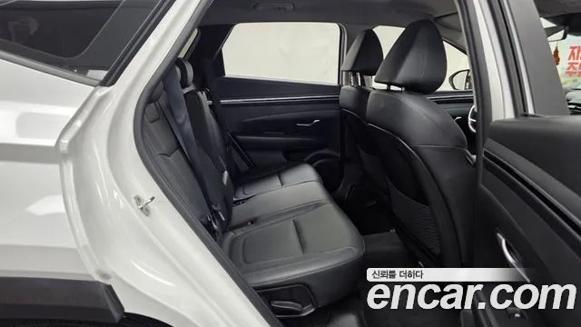 Hyundai Tucson Tucson (NX4) Бензин 1.6 турбо 2WD — Фото автомобиля 11