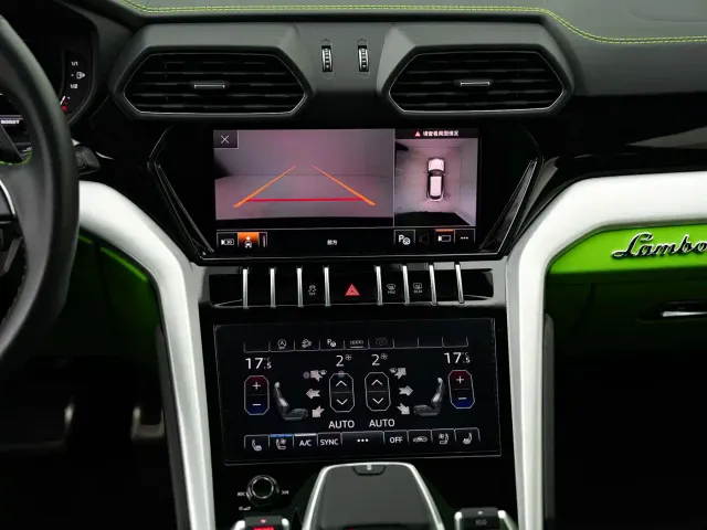 Lamborghini Urus — Фото автомобиля 10