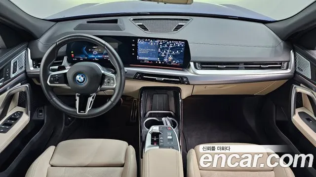 BMW iX2 — Фото автомобиля 5