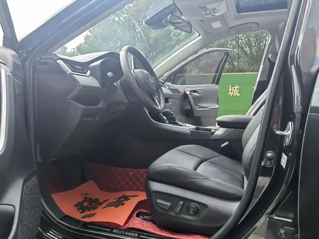 Toyota Wildlander — Фото автомобиля 4