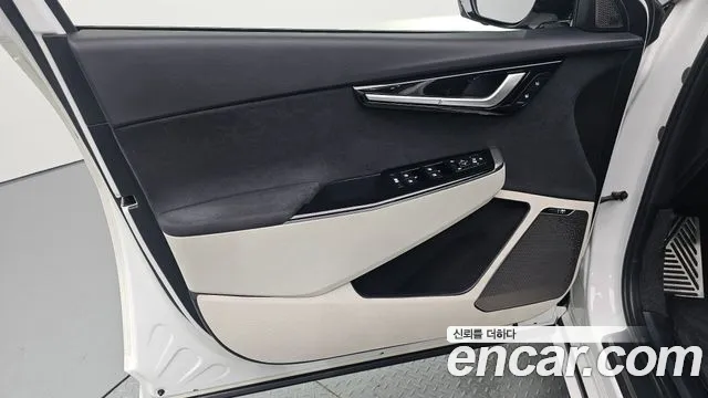 Kia EV6 — Фото автомобиля 23