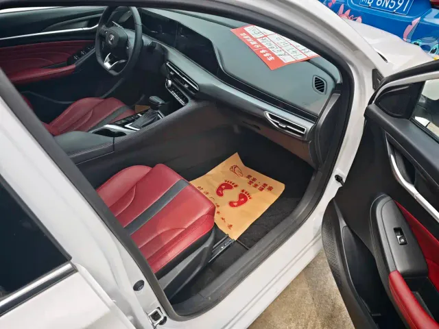 Changan Eado — Фото автомобиля 10