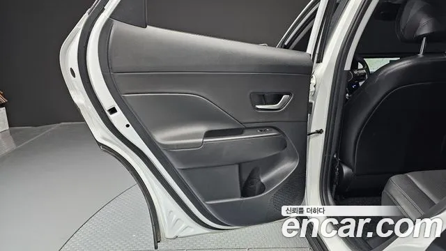 Hyundai Kona — Фото автомобиля 14
