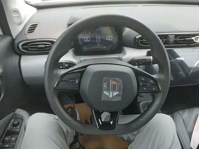 Leapmotor T03 — Фото автомобиля 6