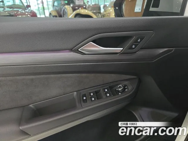 Volkswagen Golf Golf 8 поколение 2.0 TDI Prestige — Фото автомобиля 17