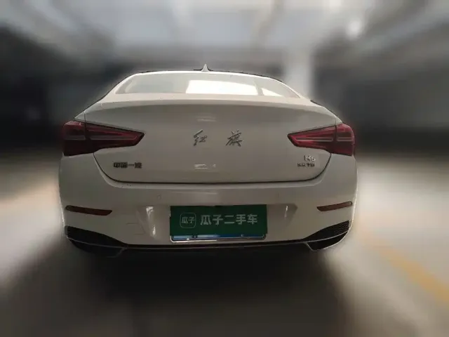 Hongqi Hongqi H5 2022 Classic 1.8T Auto Smart Connect Flag Rhythm Edition — Фото автомобиля 3