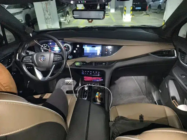 Buick Enclave — Фото автомобиля 5