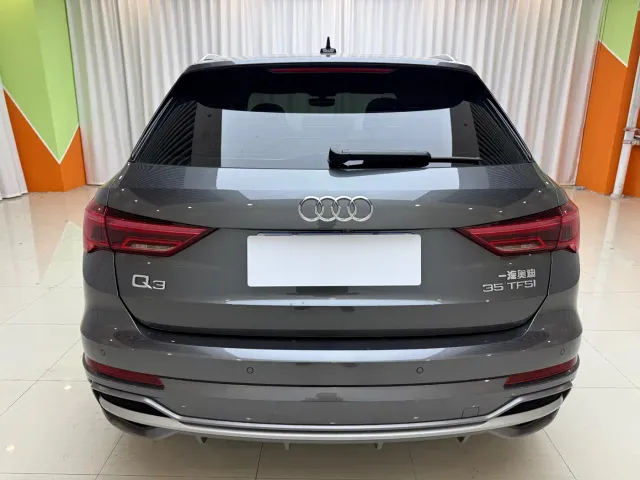 Audi Q3 — Фото автомобиля 5
