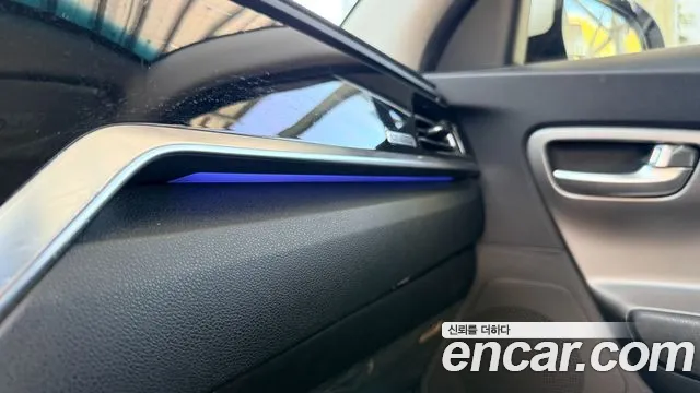 Kia Niro — Фото автомобиля 16