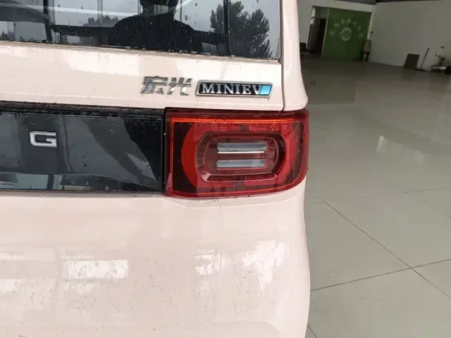 Wuling Hongguang Mini EV — Фото автомобиля 7