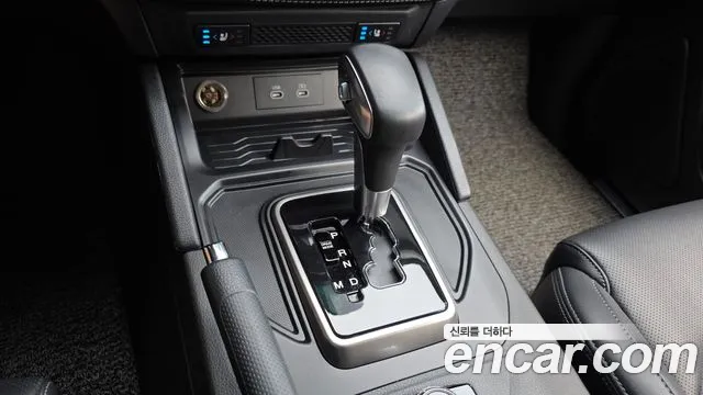 KG_Mobility_Ssangyong Rexton Новый Rexton Sport Khan Дизель 2.2 4WD — Фото автомобиля 9
