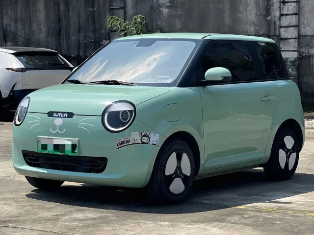 Фотография автомобиля — Changan Lumin