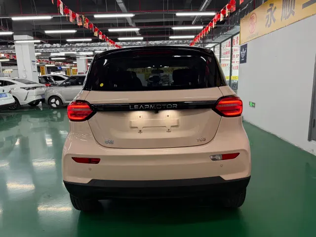 Leapmotor T03 — Фото автомобиля 8
