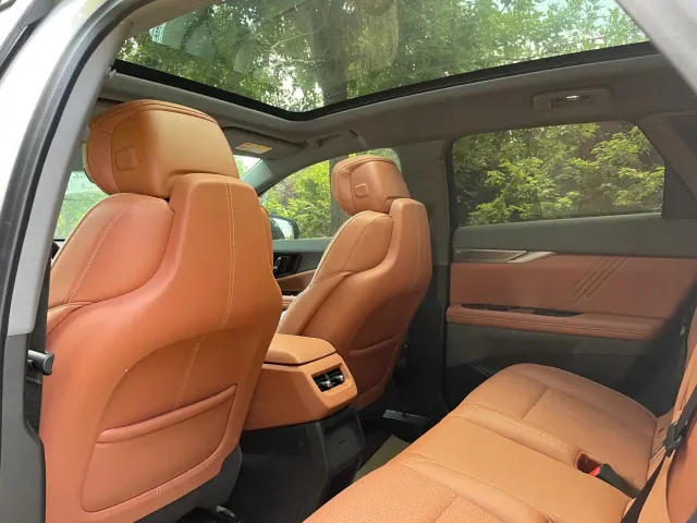 Cadillac Optiq — Фото автомобиля 4