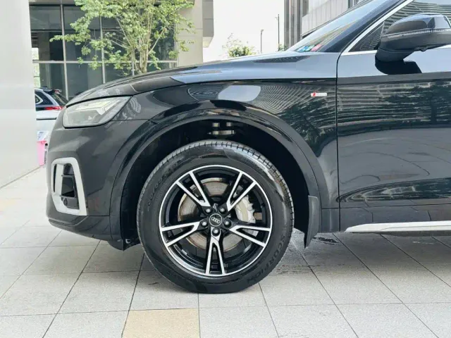 Audi Q5L — Фото автомобиля 22