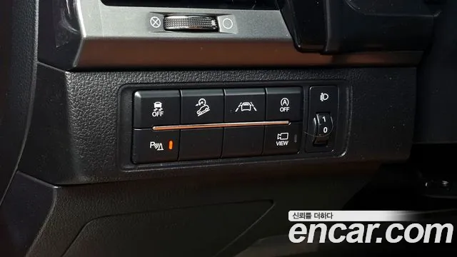 KG_Mobility_Ssangyong Rexton Новый Rexton Sport Khan Дизель 2.2 4WD — Фото автомобиля 14