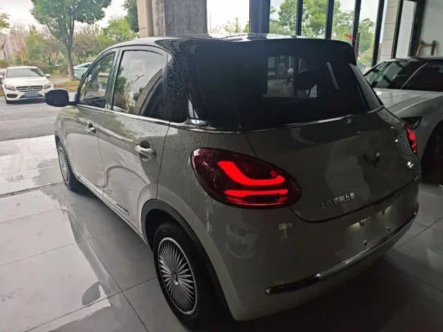 Wuling Bingo — Фото автомобиля 4