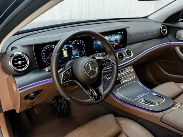 Mercedes-Benz E-Class — Фото автомобиля 26