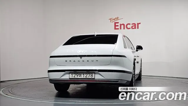 Hyundai Grandeur Grandeur (GN7) 2.5 Бензин 2WD — Фото автомобиля 4