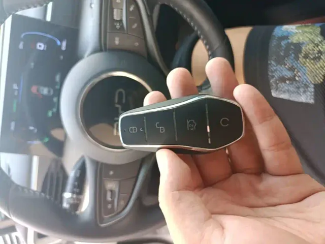 BYD Seal 05 DM-i — Фото автомобиля 8