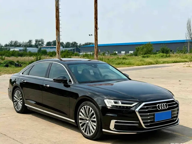 Audi A8 — Фото автомобиля 3