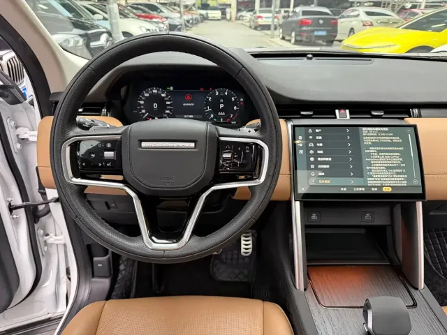 Land Rover Discovery Sport — Фото автомобиля 18