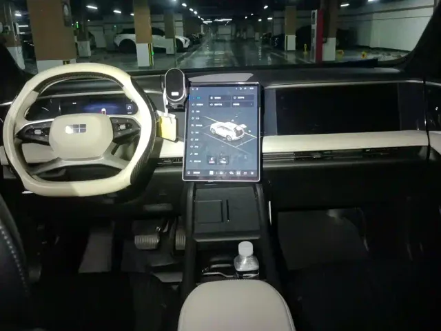 Geely Galaxy L7 — Фото автомобиля 12