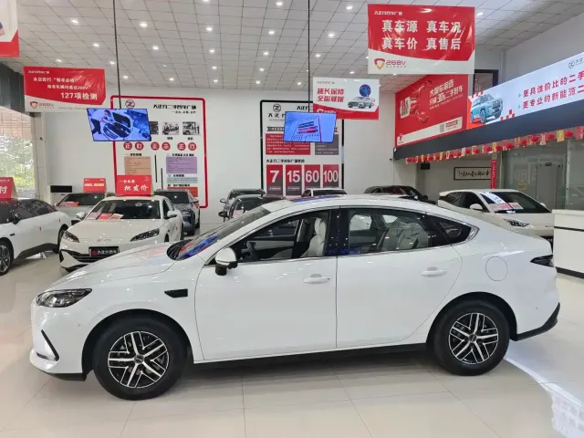 BYD Seal 05 DM-i — Фото автомобиля 4