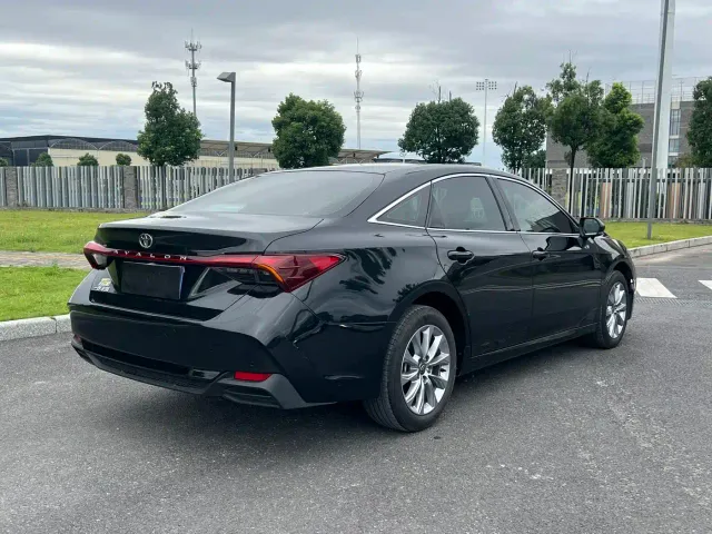 Toyota Avalon — Фото автомобиля 6
