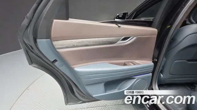 Genesis G80 Бензин 2.5 турбо AWD — Фото автомобиля 19
