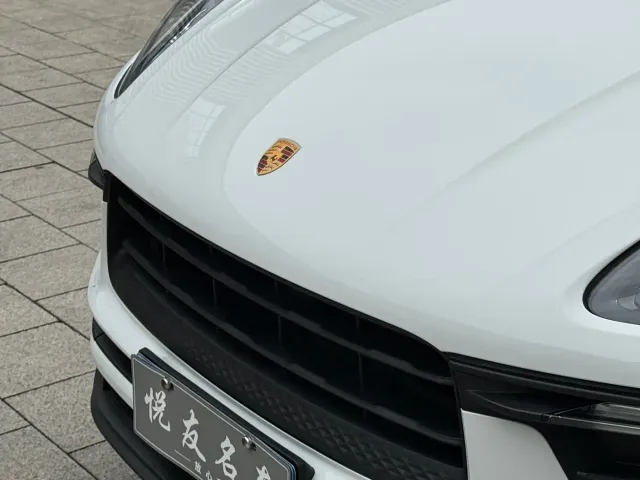 Porsche Macan — Фото автомобиля 9