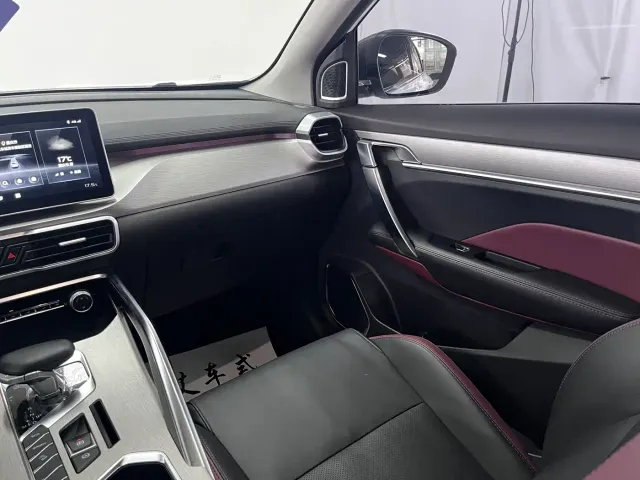 Geely Binyue — Фото автомобиля 6