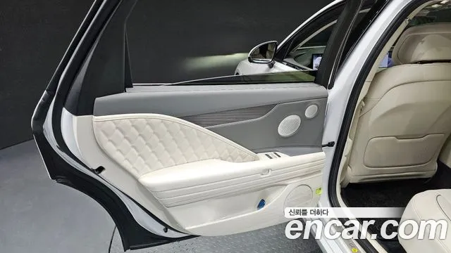 Genesis G80 Electrified G80 (RG3) — Фото автомобиля 24