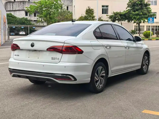 Volkswagen Bora — Фото автомобиля 4