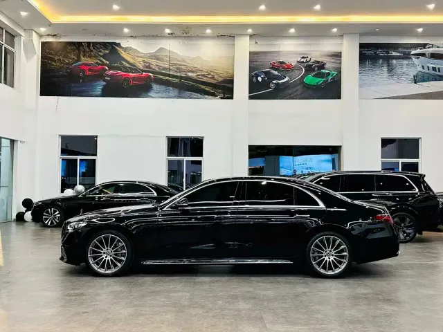 Mercedes-Benz S-Class — Фото автомобиля 3